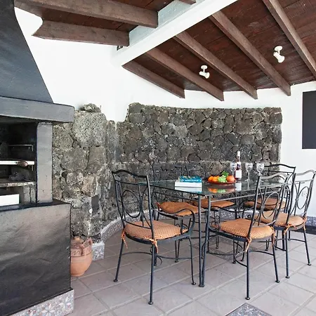 Splendid Puerto Del Carmen 4 Bedrooms Heated Pool Marica Centre Of Location Villa Puerto del Carmen (Lanzarote)