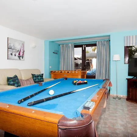 Villa Splendid Puerto Del Carmen 4 Bedrooms Heated Pool Marica Centre Of Location *