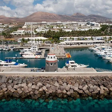 Splendid Puerto Del Carmen 4 Bedrooms Heated Pool Marica Centre Of Location *