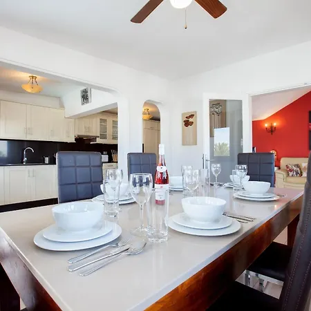 Splendid Puerto Del Carmen 4 Bedrooms Heated Pool Marica Centre Of Location