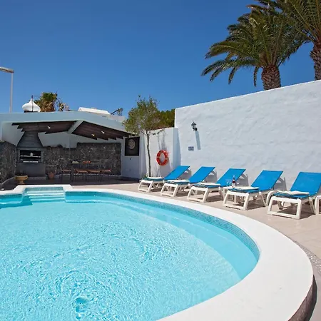 Splendid Puerto Del Carmen 4 Bedrooms Heated Pool Marica Centre Of Location *